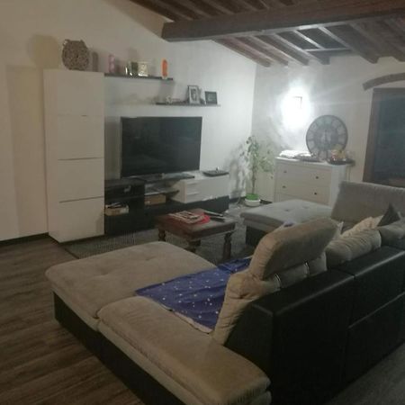 Karivi - Poma Hotell Florens Exteriör bild